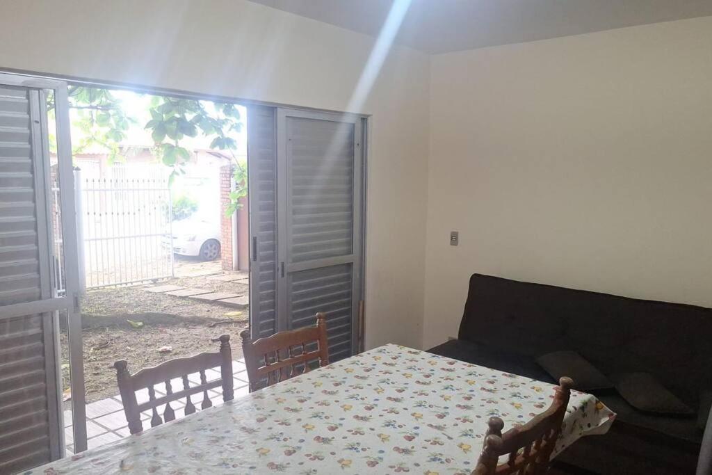 Quarto Para Quatro Pessoas A Duas Quadras Da Praia - Balneario Saint Etienne - Matinhos Ngoại thất bức ảnh