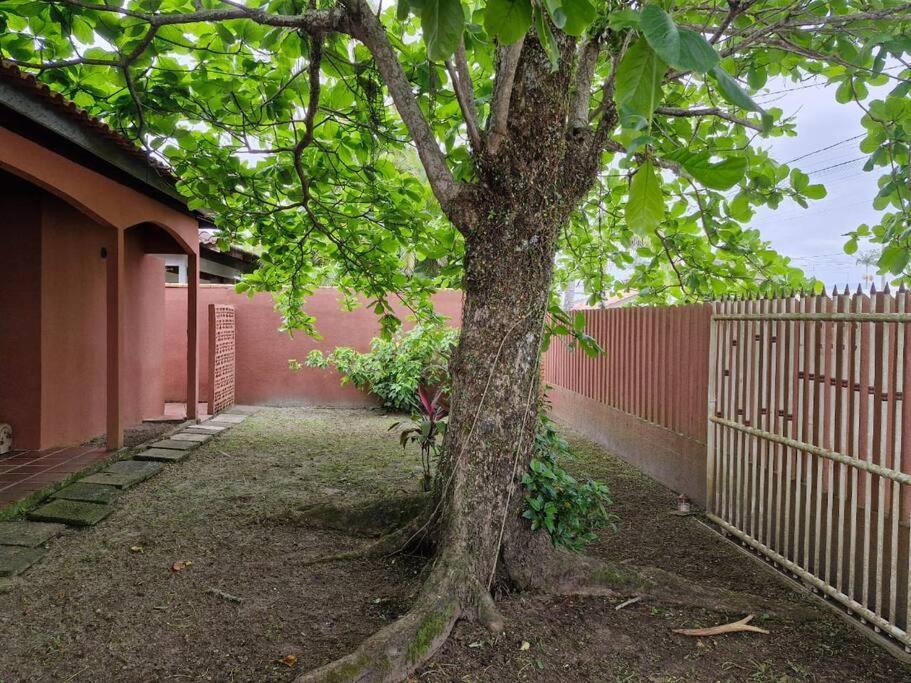 Quarto Para Quatro Pessoas A Duas Quadras Da Praia - Balneario Saint Etienne - Matinhos Ngoại thất bức ảnh